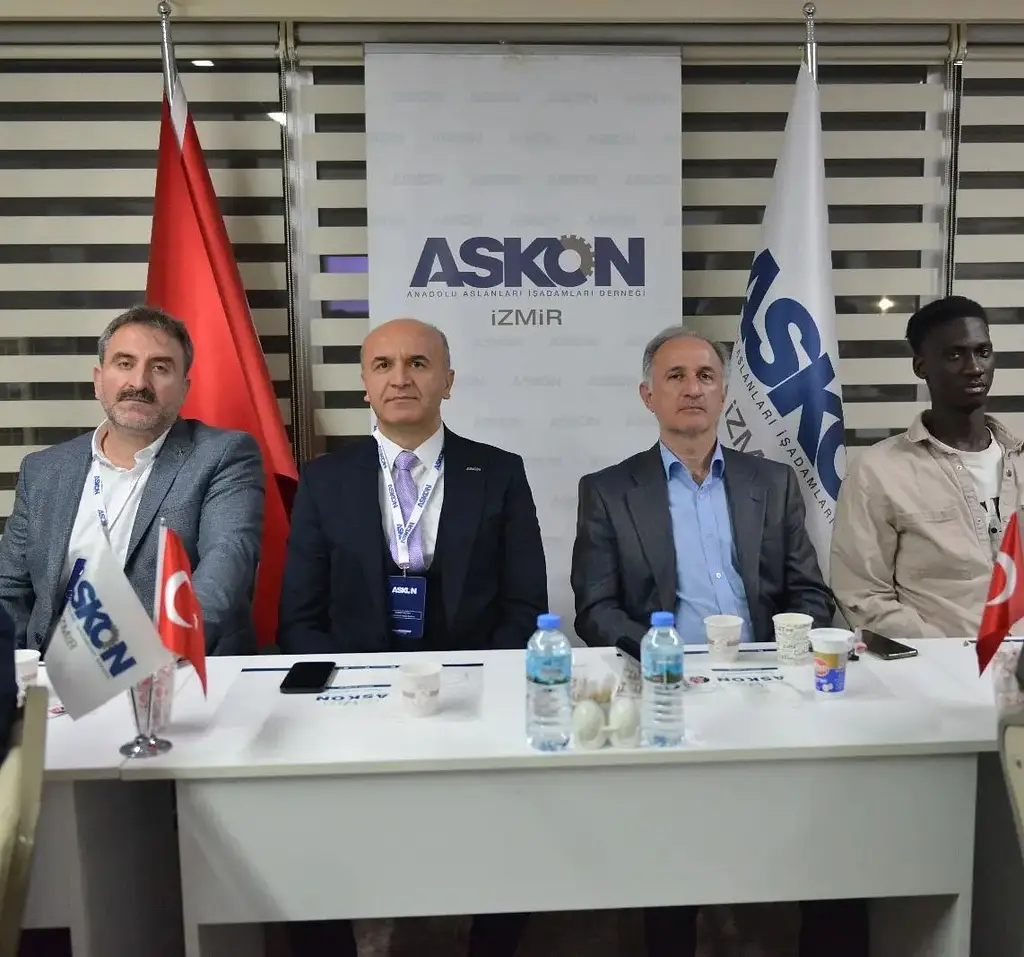 ASKON İzmir Şubesi, İzmir Uluslararası Misafir Öğrenci Derneği’ni misafir etti.